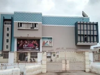 Meer-Alam-Cinema-theatresai-Exhibitors